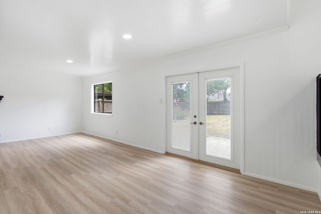 6206 CHERRYWEST CIR, San Antonio, TX 78240