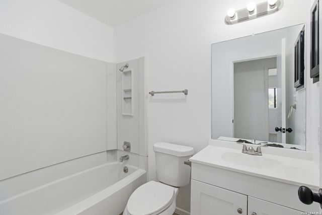 6206 CHERRYWEST CIR, San Antonio, TX 78240