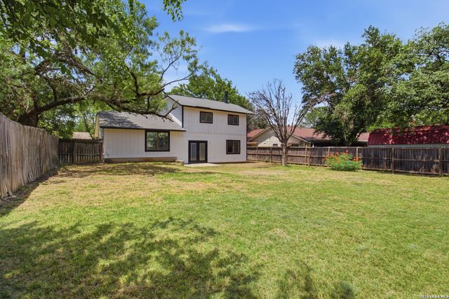 6206 CHERRYWEST CIR, San Antonio, TX 78240