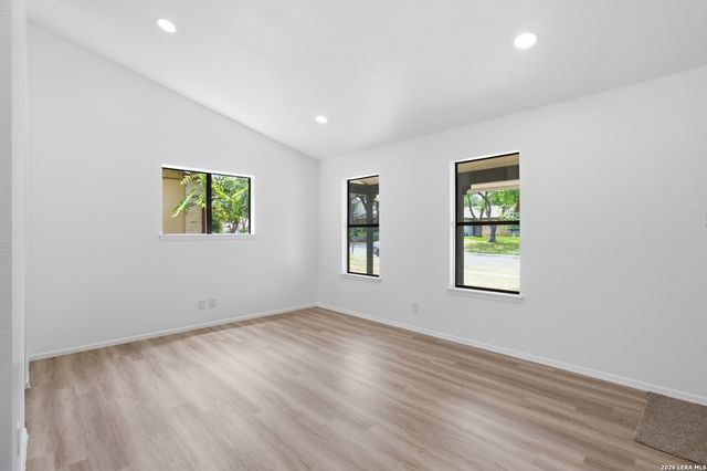 6206 CHERRYWEST CIR, San Antonio, TX 78240