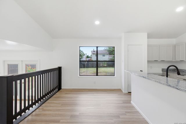 6206 CHERRYWEST CIR, San Antonio, TX 78240