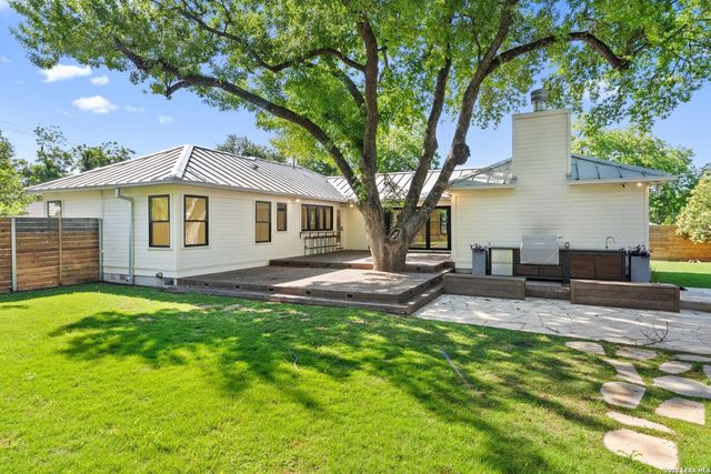 1402 HUTTO RD, Georgetown, TX 78626