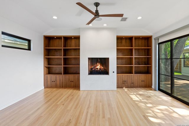1402 HUTTO RD, Georgetown, TX 78626