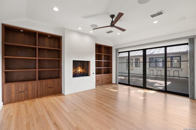 1402 HUTTO RD, Georgetown, TX 78626
