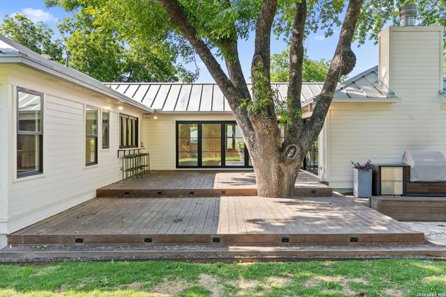 1402 HUTTO RD, Georgetown, TX 78626