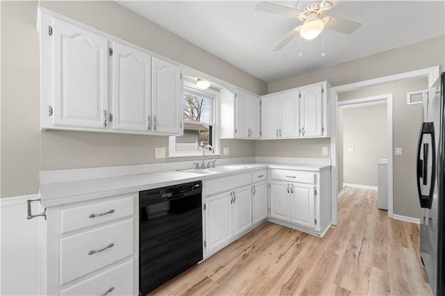 9912 Knox Drive, Overland Park, KS 66212