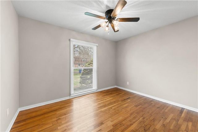 9912 Knox Drive, Overland Park, KS 66212