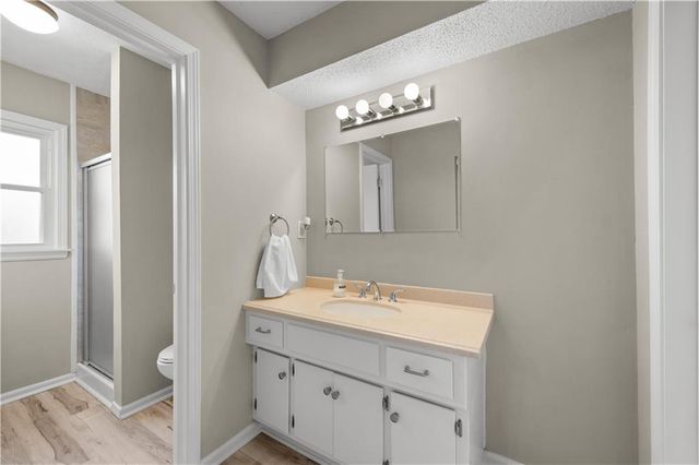 9912 Knox Drive, Overland Park, KS 66212