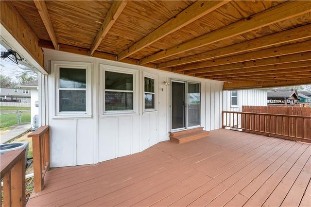 9912 Knox Drive, Overland Park, KS 66212