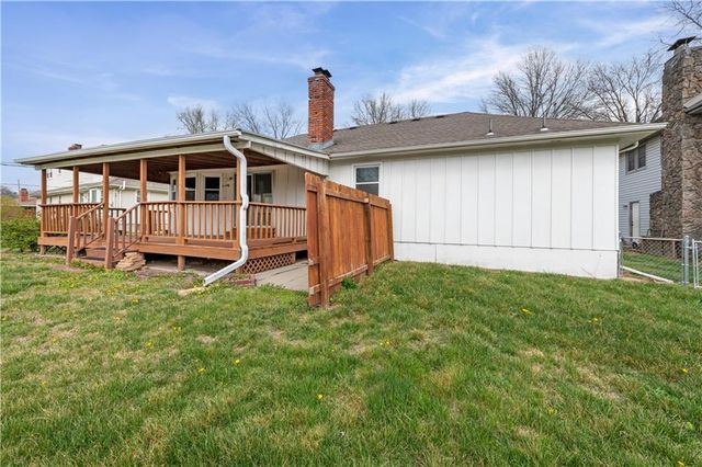 9912 Knox Drive, Overland Park, KS 66212