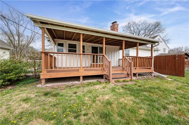 9912 Knox Drive, Overland Park, KS 66212