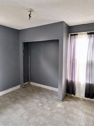 11478 Kenmoor Street, Detroit, MI 48205