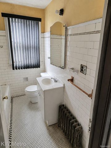 11478 Kenmoor Street, Detroit, MI 48205