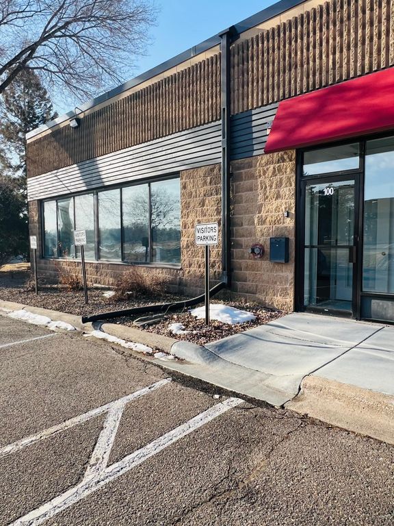 1890 Wooddale Drive Suite 100, Woodbury, MN 55125 — exterior