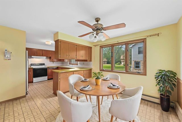 8603 N Regent ROAD, Fox Point, WI 53217