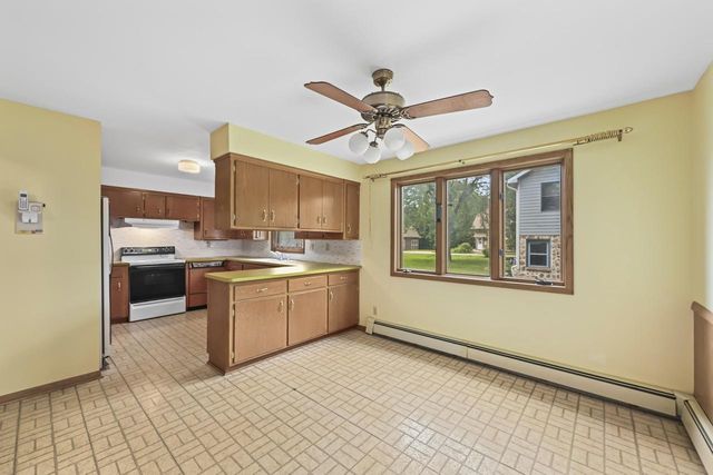 8603 N Regent ROAD, Fox Point, WI 53217