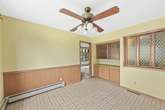 8603 N Regent ROAD, Fox Point, WI 53217