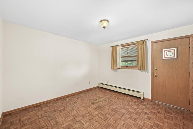 8603 N Regent ROAD, Fox Point, WI 53217