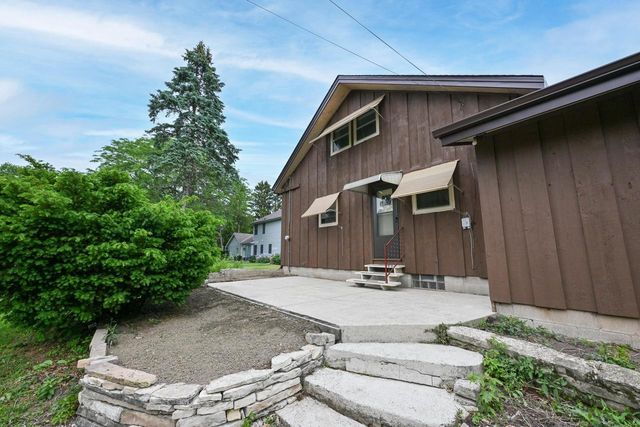 8603 N Regent ROAD, Fox Point, WI 53217