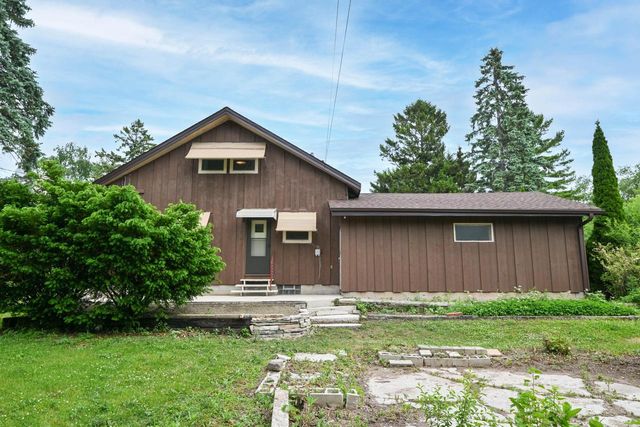 8603 N Regent ROAD, Fox Point, WI 53217