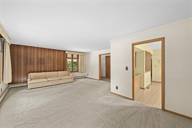8603 N Regent ROAD, Fox Point, WI 53217