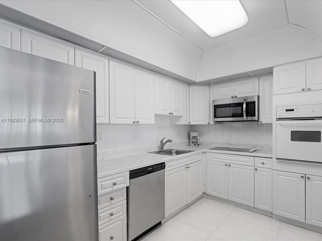 19370 E Collins Ave 625, Sunny Isles Beach, FL 33160