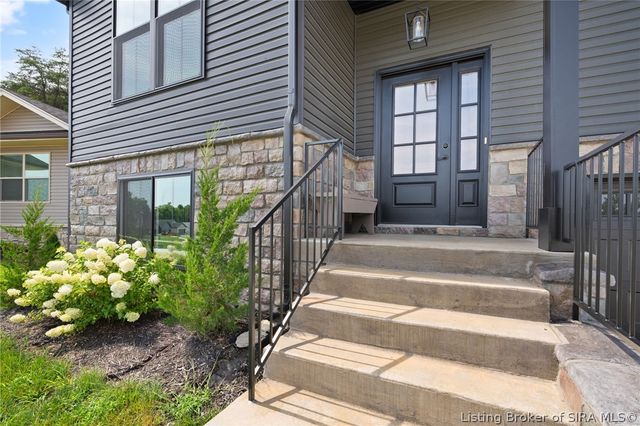 8008 Hudson Lane, Georgetown, IN 47122