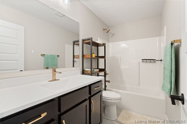 8008 Hudson Lane, Georgetown, IN 47122
