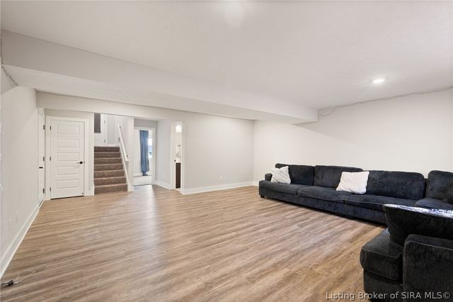 8008 Hudson Lane, Georgetown, IN 47122