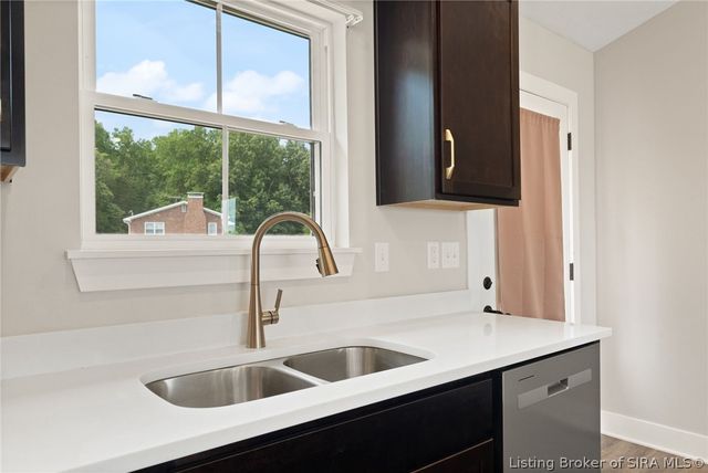 8008 Hudson Lane, Georgetown, IN 47122
