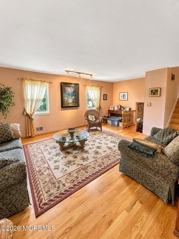 26 Chestnut Hill Road, Howell, NJ 07731