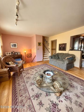 26 Chestnut Hill Road, Howell, NJ 07731