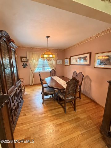 26 Chestnut Hill Road, Howell, NJ 07731