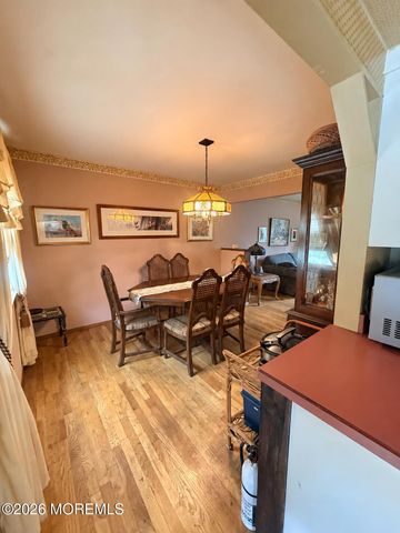 26 Chestnut Hill Road, Howell, NJ 07731
