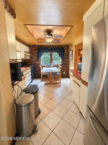 26 Chestnut Hill Road, Howell, NJ 07731