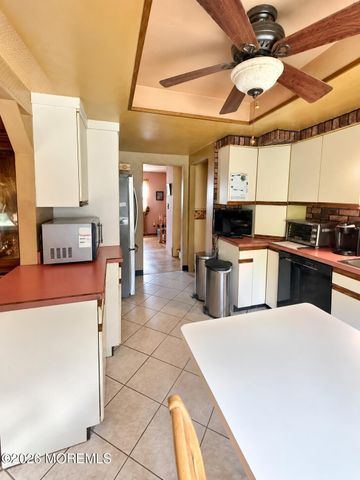 26 Chestnut Hill Road, Howell, NJ 07731