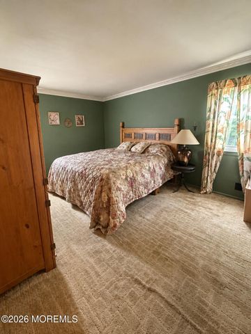26 Chestnut Hill Road, Howell, NJ 07731