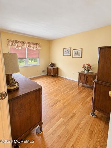 26 Chestnut Hill Road, Howell, NJ 07731