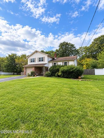 26 Chestnut Hill Road, Howell, NJ 07731