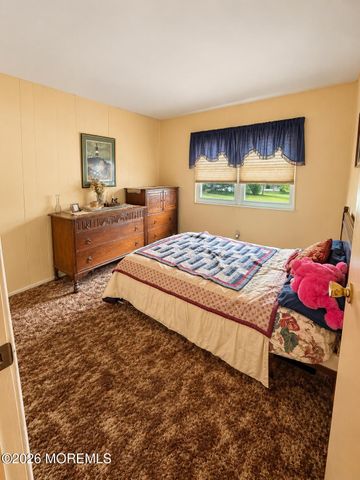 26 Chestnut Hill Road, Howell, NJ 07731