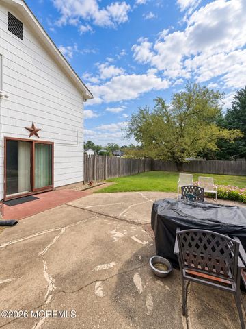 26 Chestnut Hill Road, Howell, NJ 07731