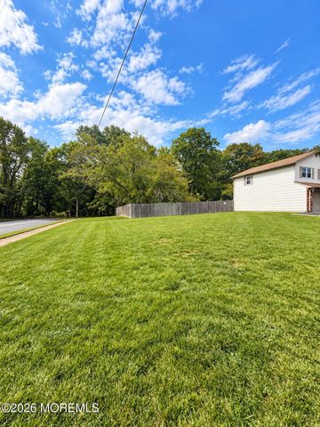 26 Chestnut Hill Road, Howell, NJ 07731