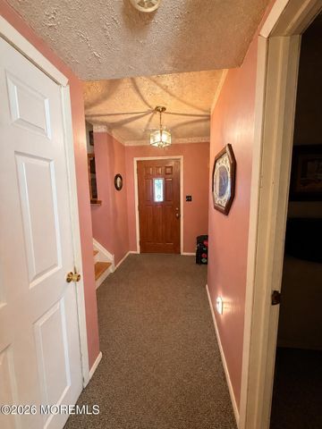 26 Chestnut Hill Road, Howell, NJ 07731
