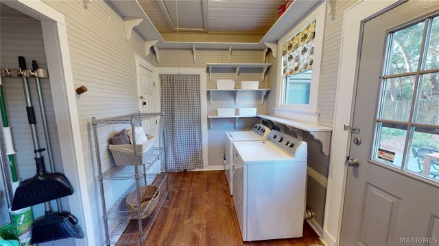 1827 CAPITOL Avenue, Montgomery, AL 36107
