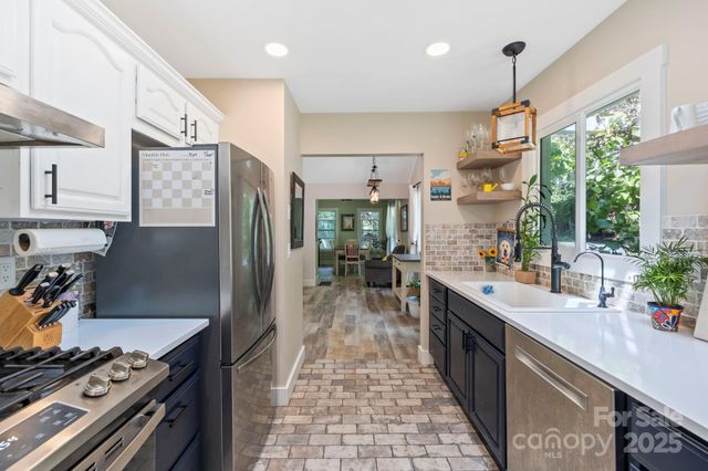 300 Wilson Drive, Brevard, NC 28712