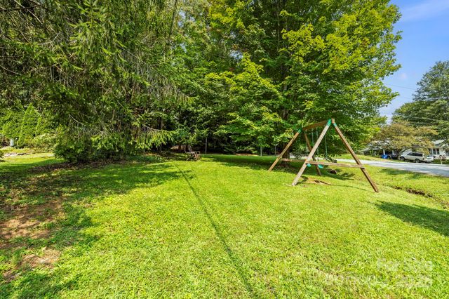 300 Wilson Drive, Brevard, NC 28712