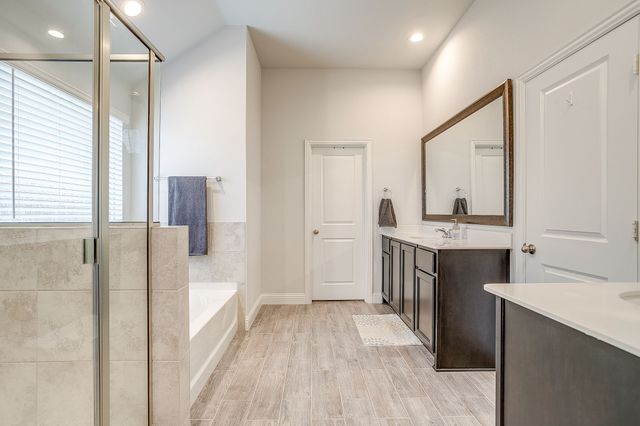 1005 Thicket Drive, Mansfield, TX 76063