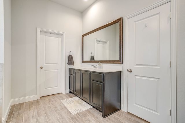 1005 Thicket Drive, Mansfield, TX 76063