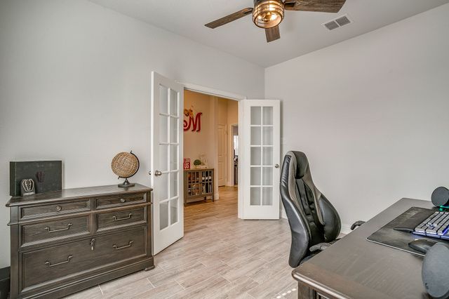 1005 Thicket Drive, Mansfield, TX 76063