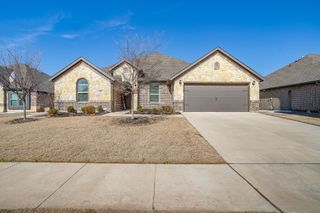 1005 Thicket Drive, Mansfield, TX 76063